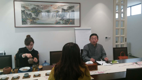 王成桓副会长为宾利贵宾做《周易智慧纵横谈》讲座