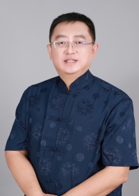 张珒源